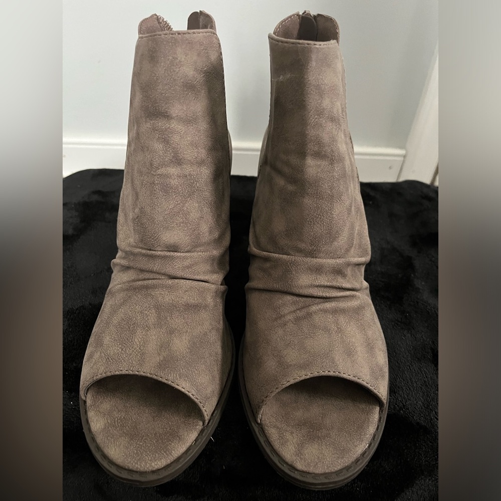 Women’s  Open Toe Boot Sandals